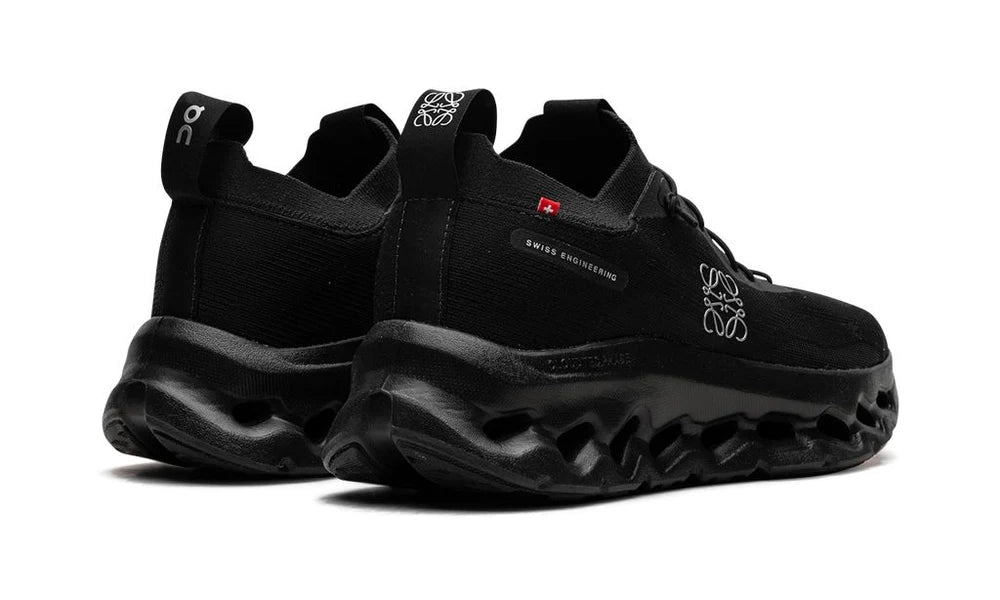 ON RUNNING CLOUDTILT "LOEWE ALL BLACK"